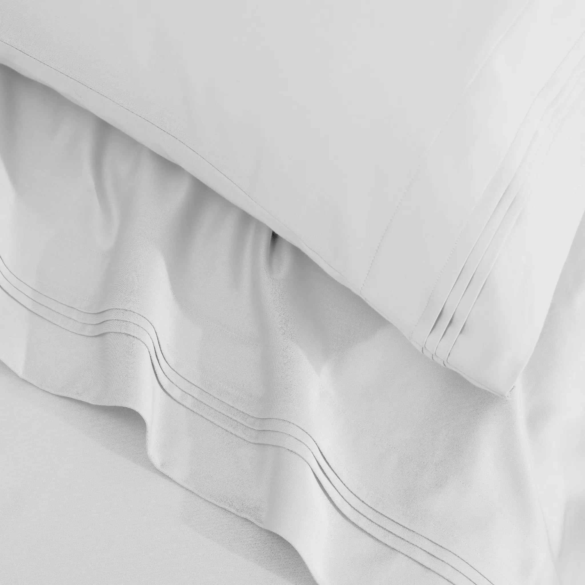 650 Thread Count Egyptian Cotton Solid Pillowcase Set - Blue Nile Mills