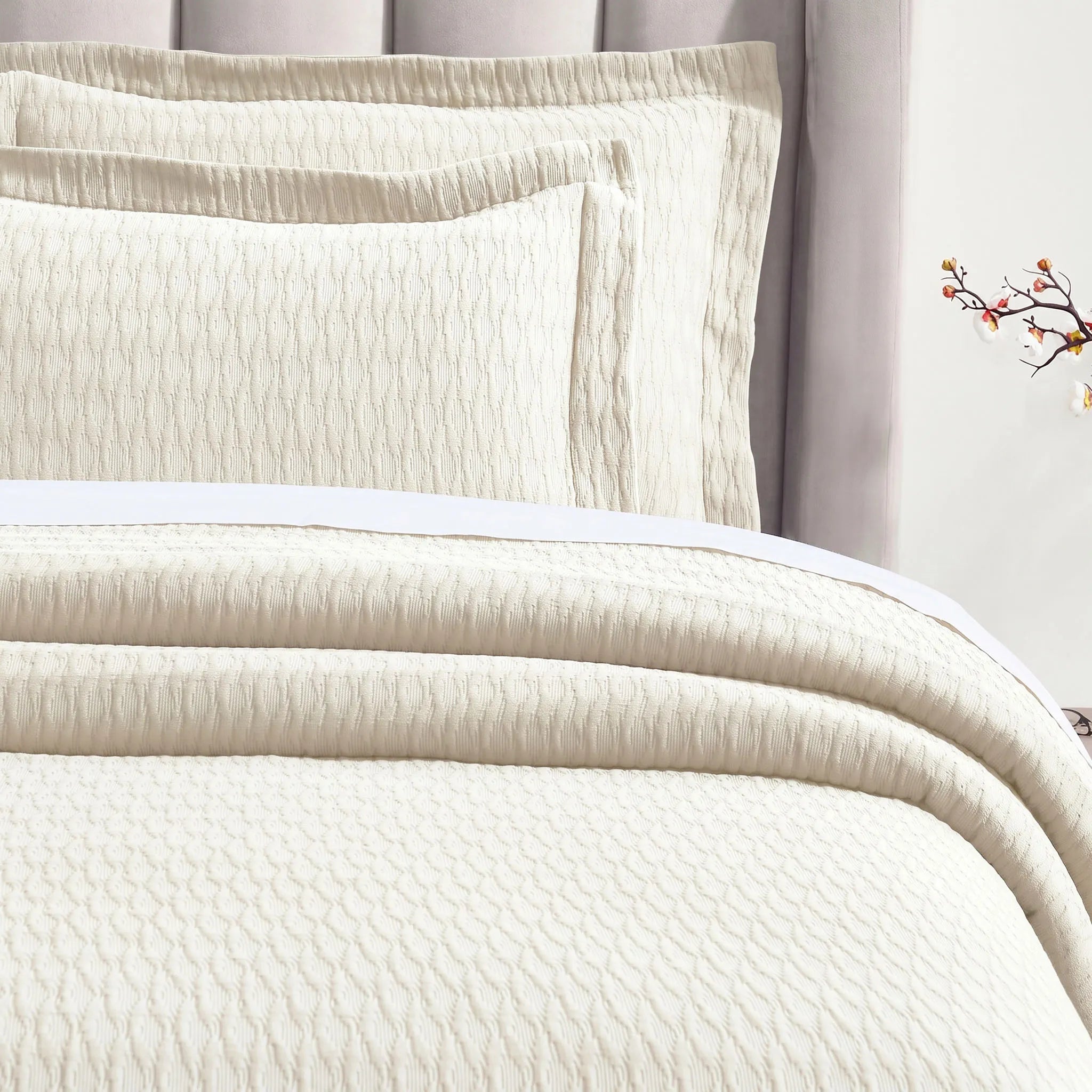 Calvert Cotton Medium Weight Geometric Matelasse Bedspread Set