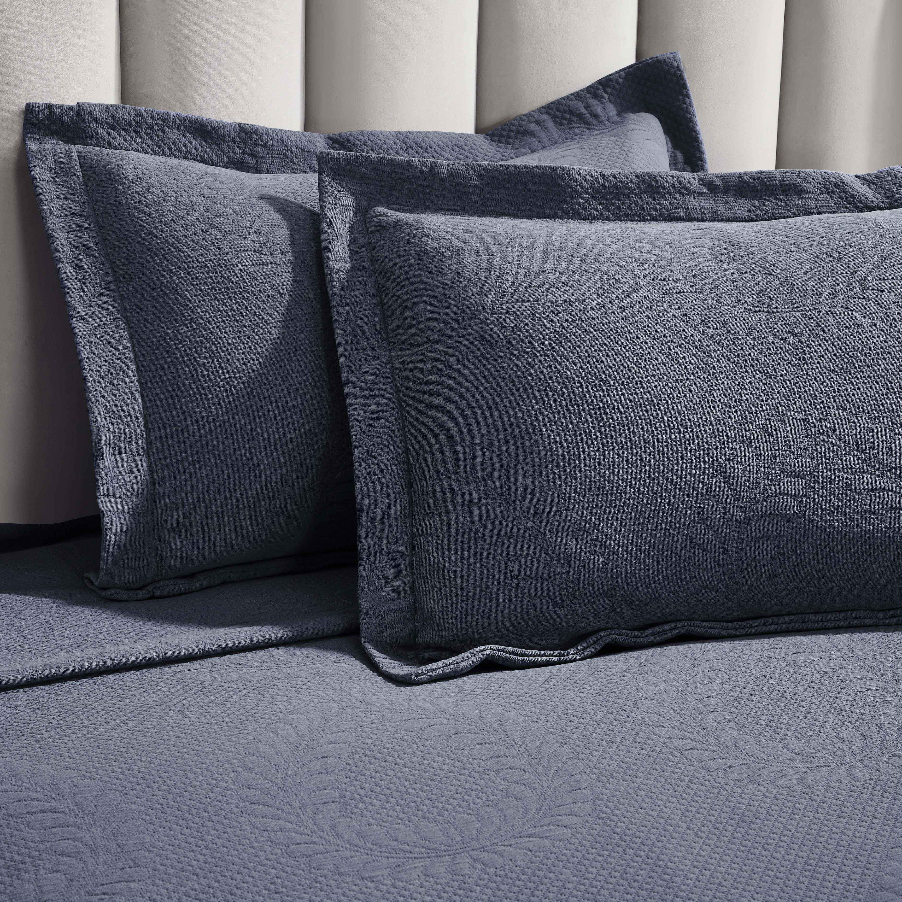 Peploi Cotton Medium Weight Matelasse Bedspread and Sham Set - Blue Nile Mills