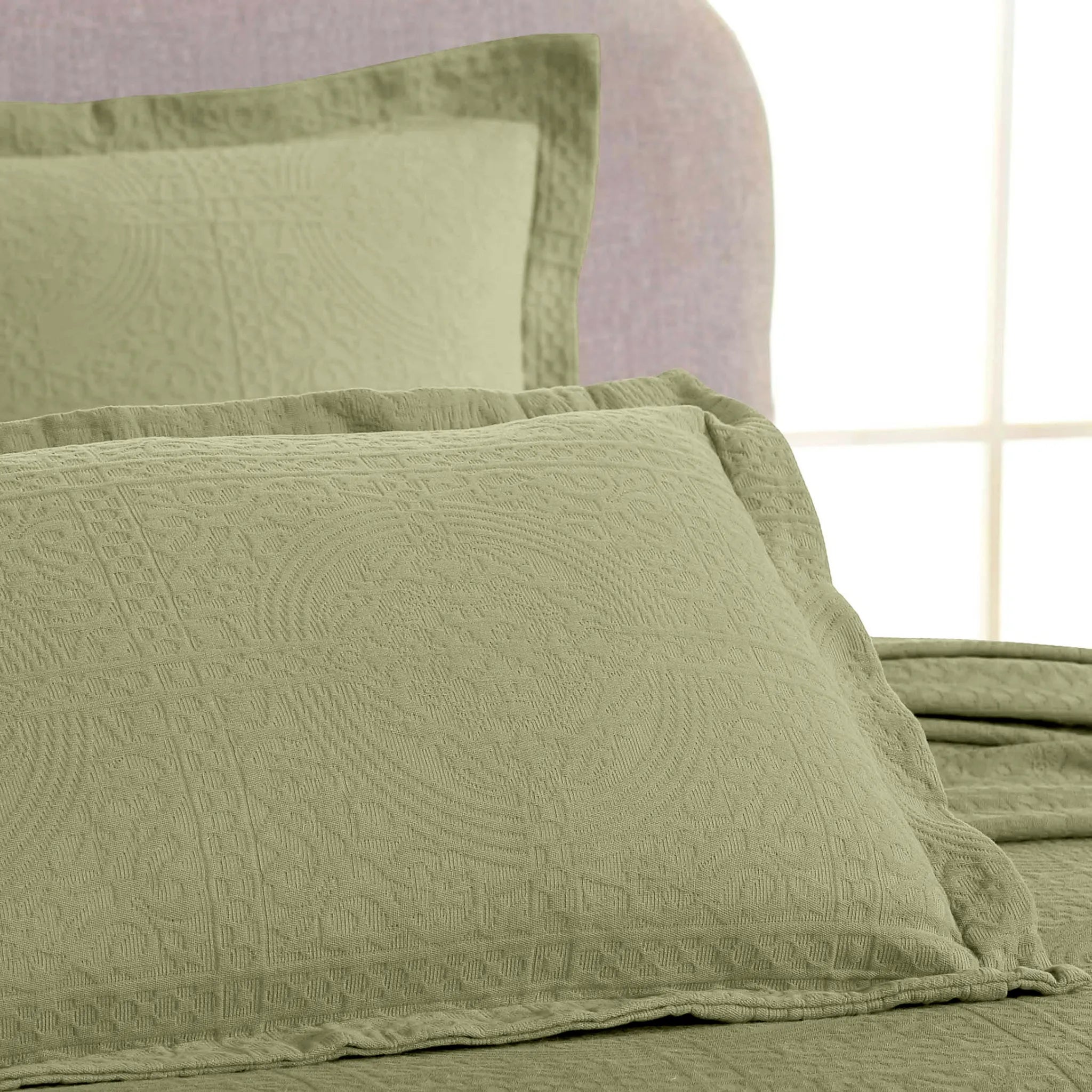 100% Cotton Jacquard Matelassé Fleur De Lis Bedspread Set - Blue Nile Mills