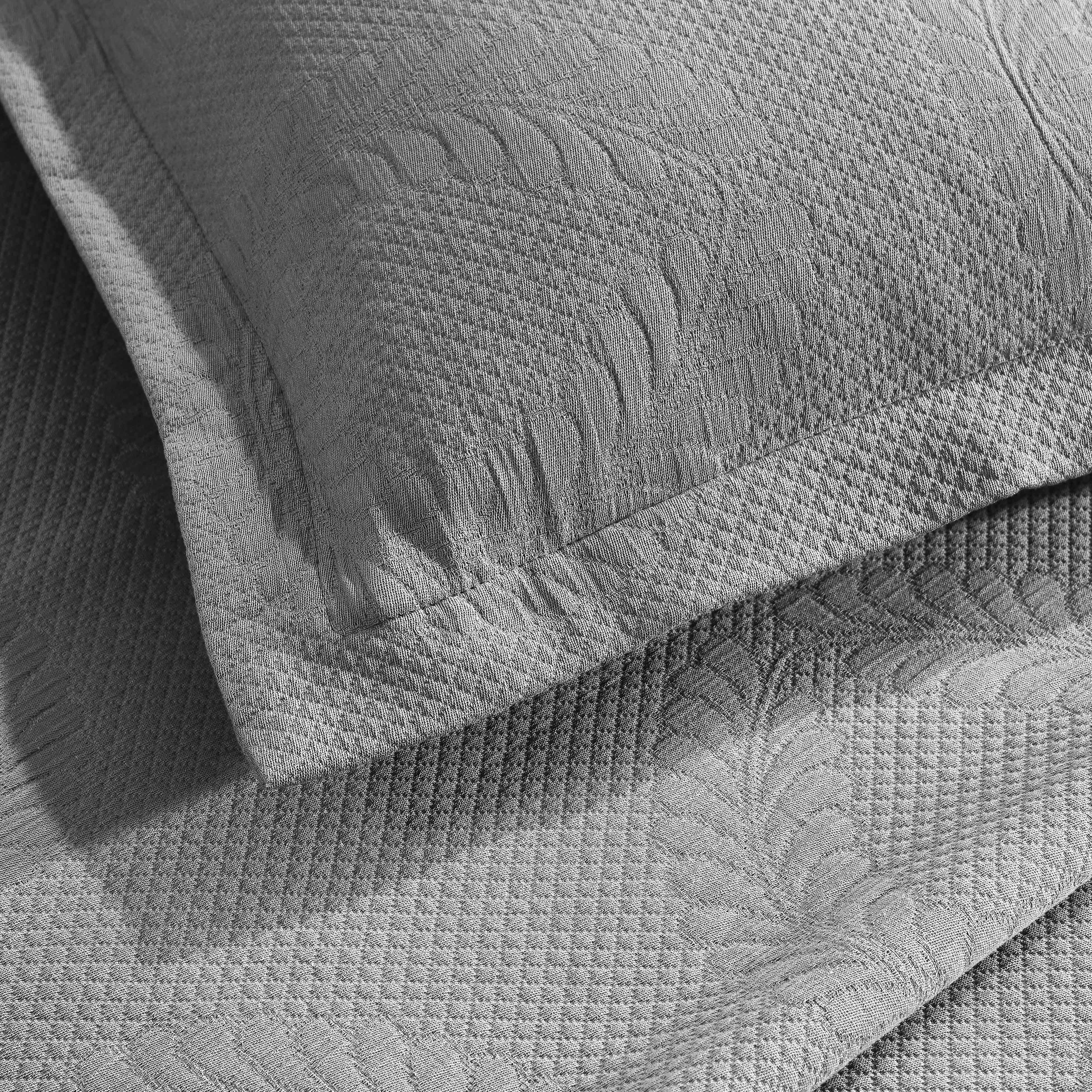 Peploi Cotton Medium Weight Matelasse Bedspread and Sham Set - Blue Nile Mills