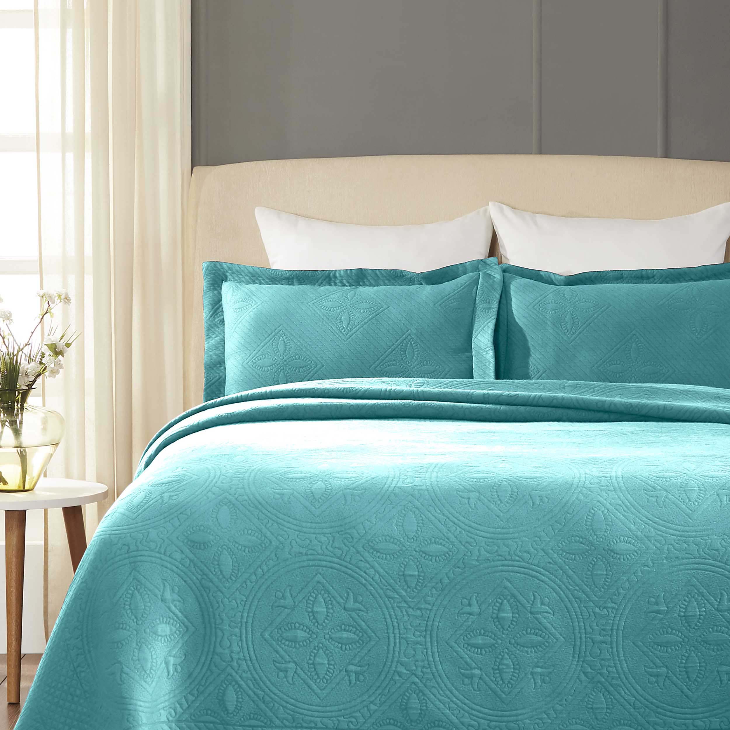 Celtic Circle Jacquard Matelasse Cotton Bedspread Set - Blue Nile Mills