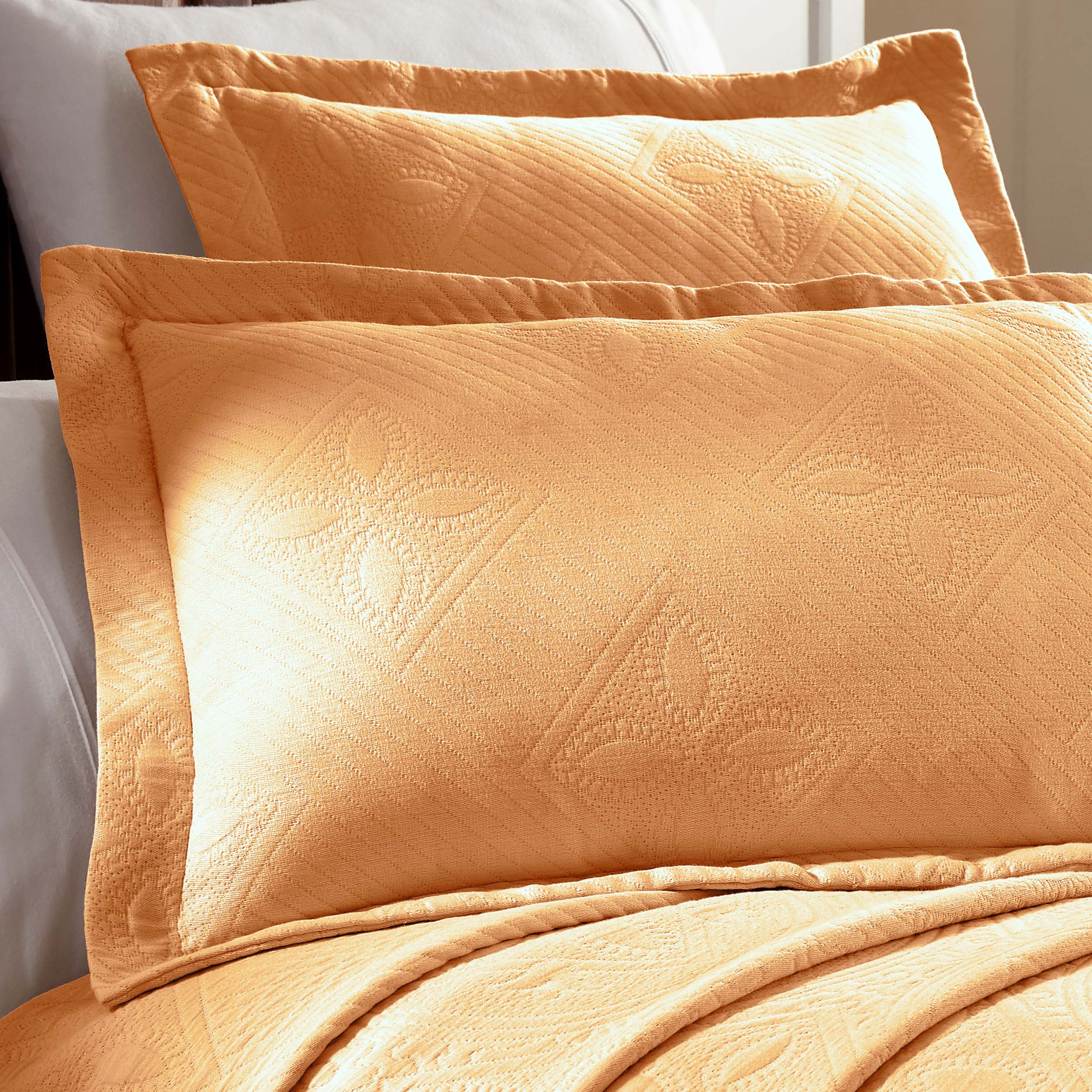 Celtic Circle Jacquard Matelasse Cotton Bedspread Set - Blue Nile Mills