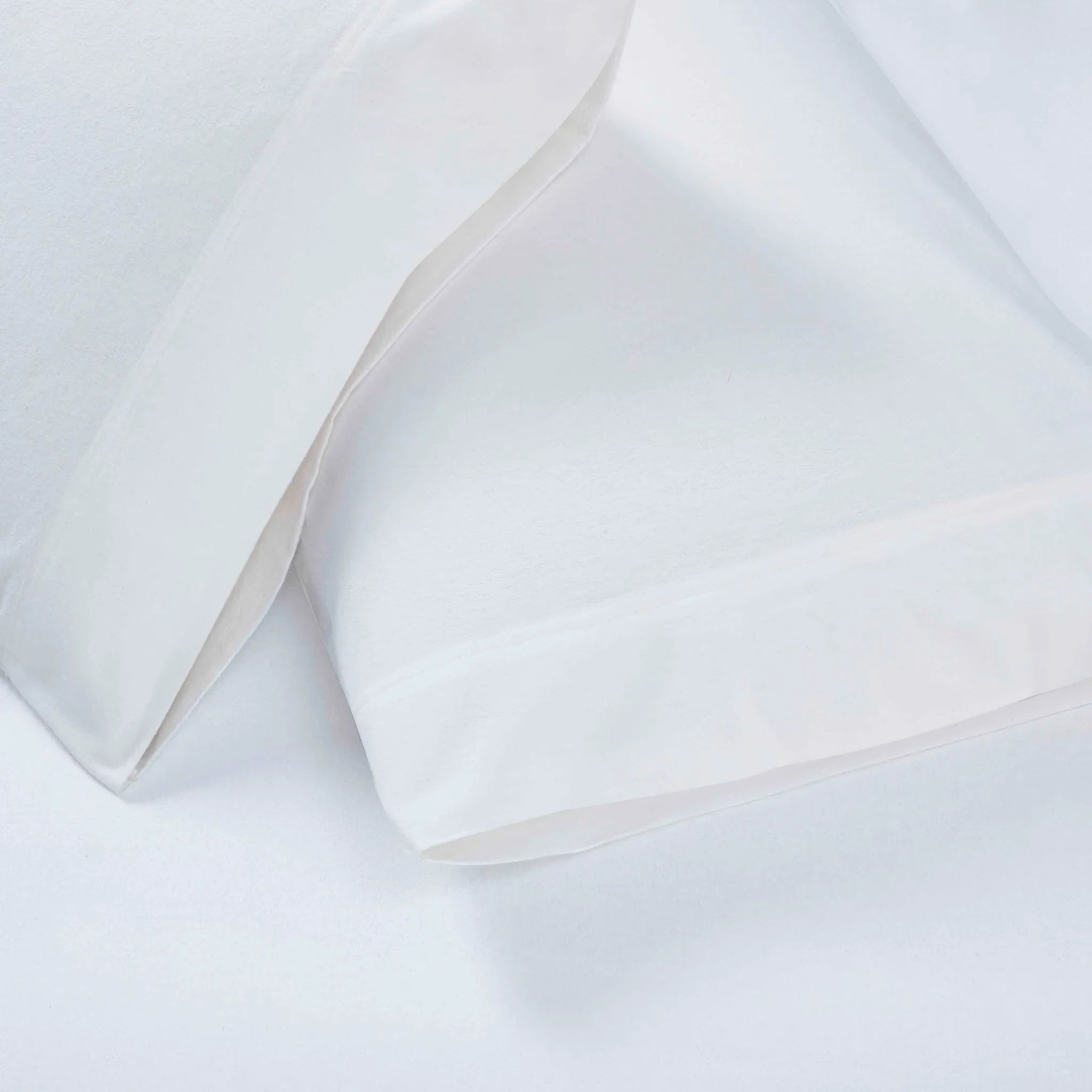 Solid Flannel Cotton Pillowcases, Set of 2