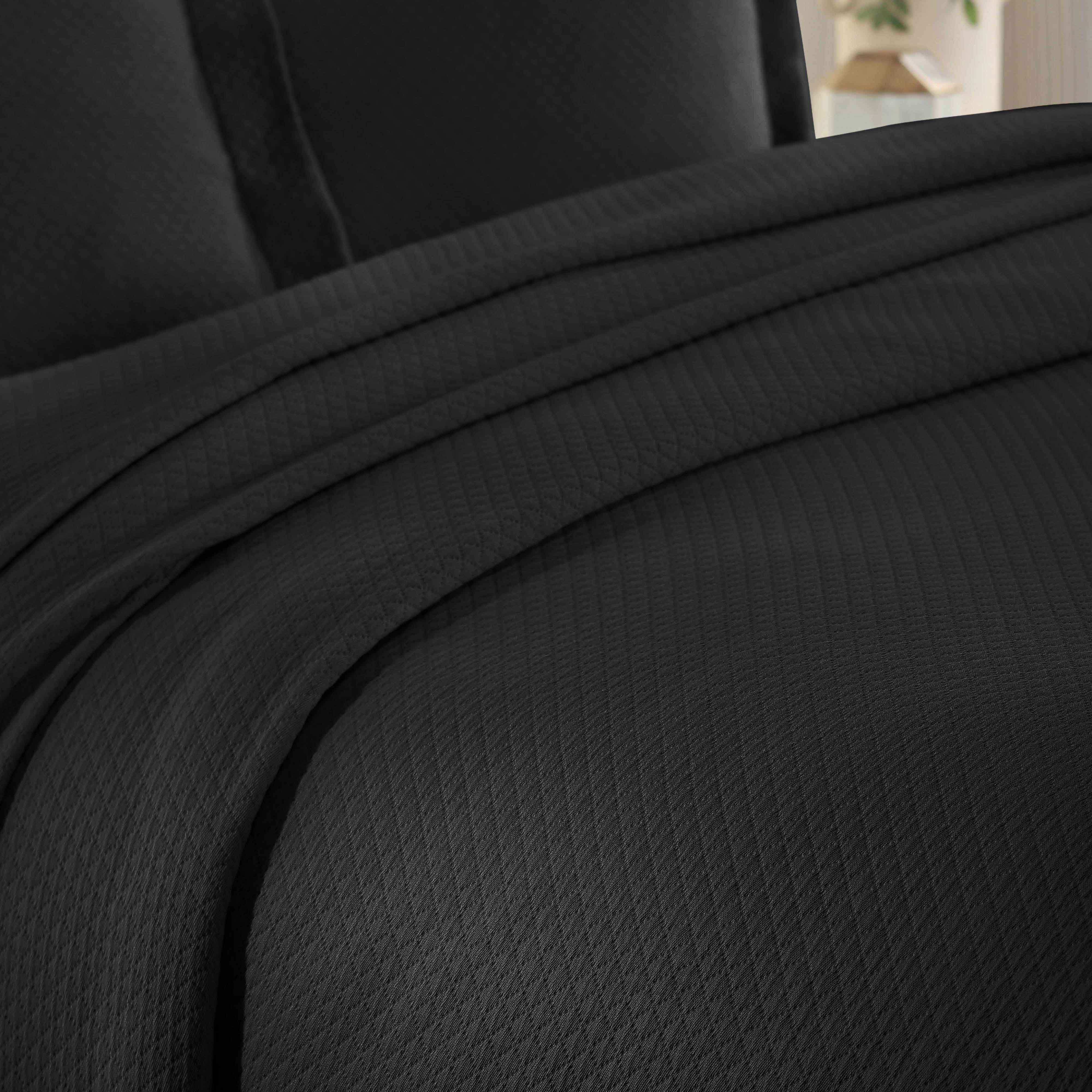 Jacquard Matelassé Cotton Diamond Solitaire Bedspread Set - Blue Nile Mills