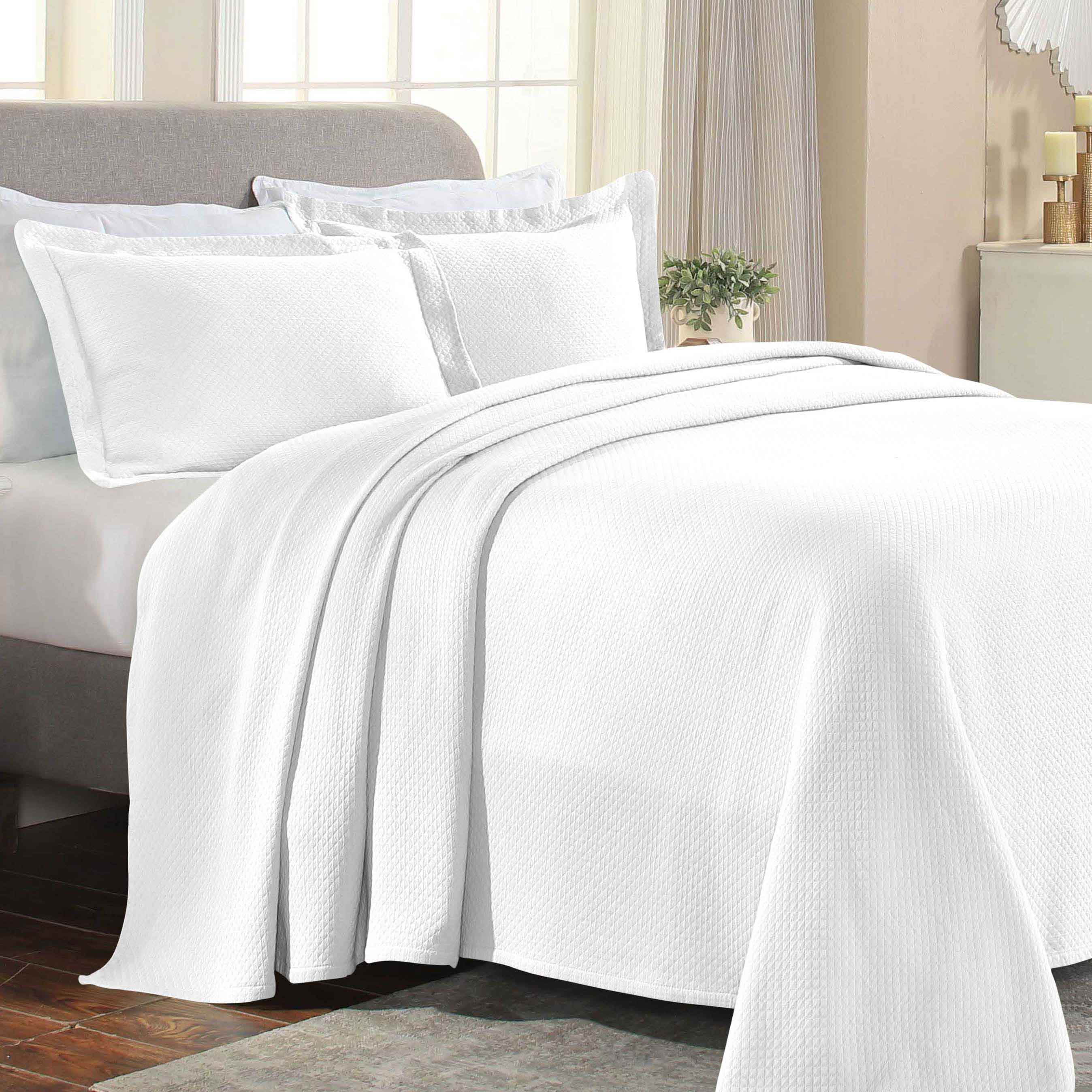 Jacquard Matelassé Cotton Diamond Solitaire Bedspread Set - Blue Nile Mills