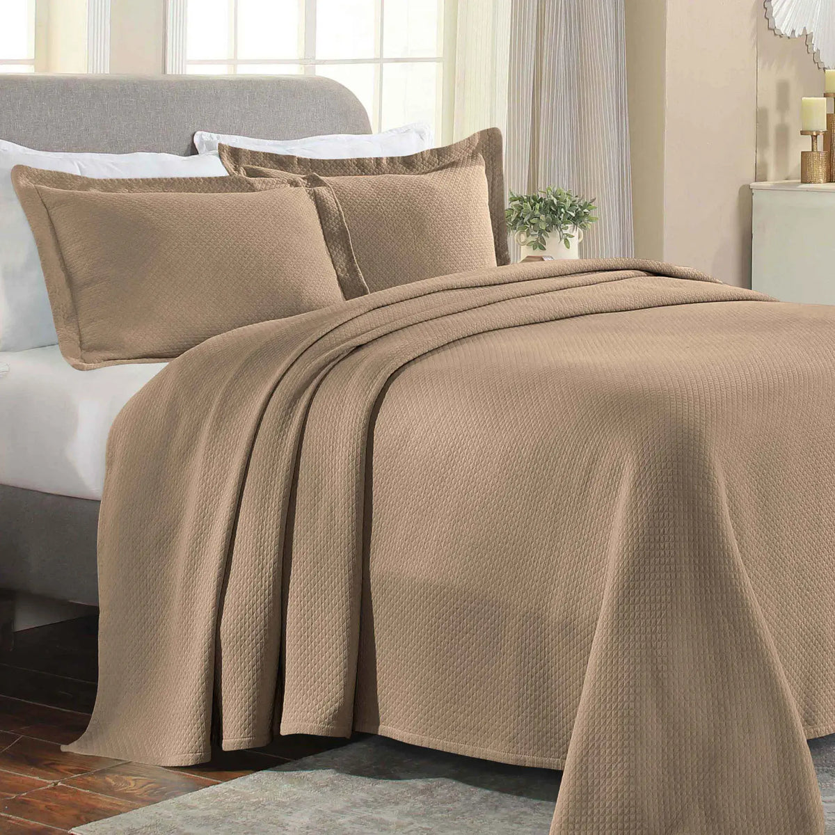 Jacquard Matelassé Cotton Diamond Solitaire Bedspread Set