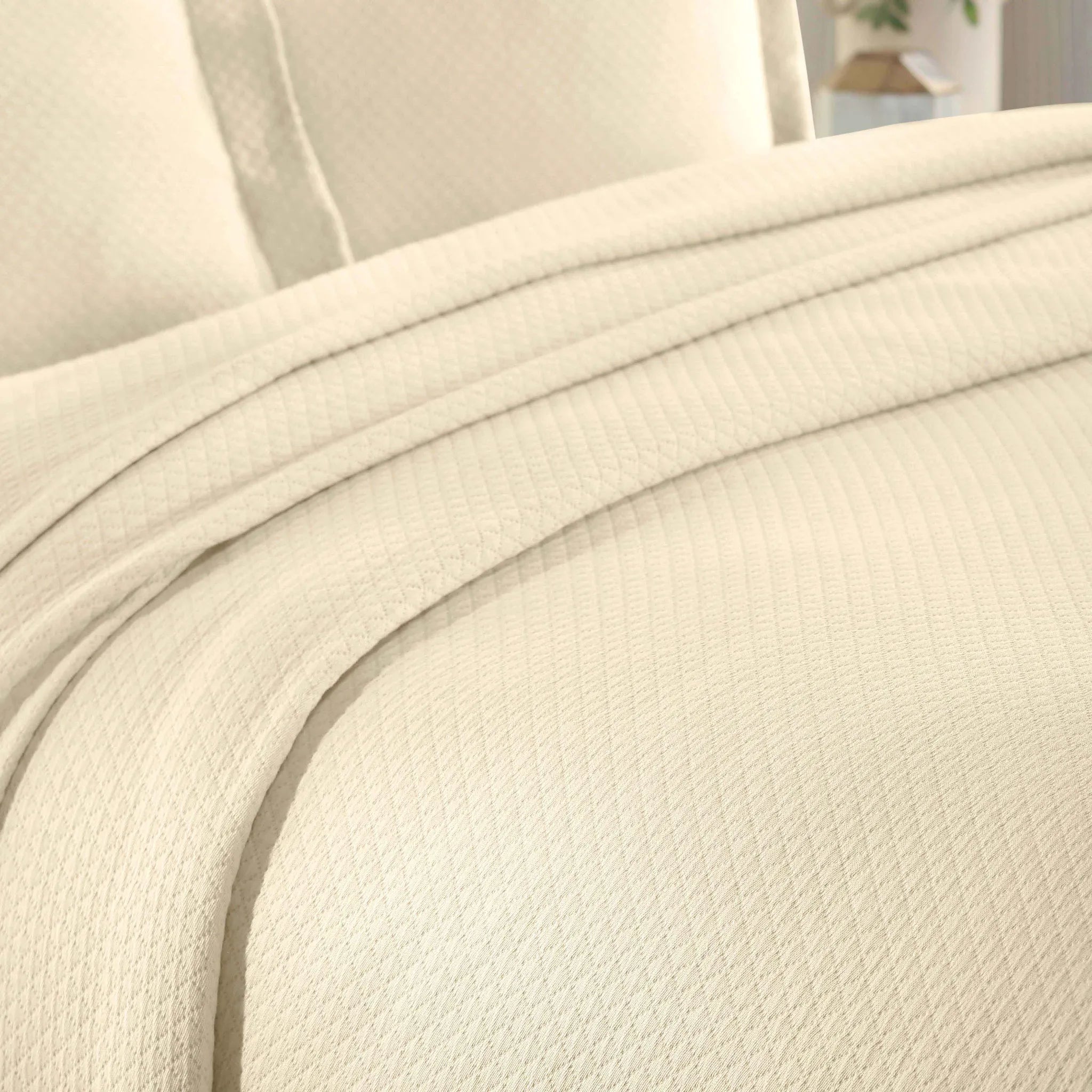 Jacquard Matelassé Cotton Diamond Solitaire Bedspread Set