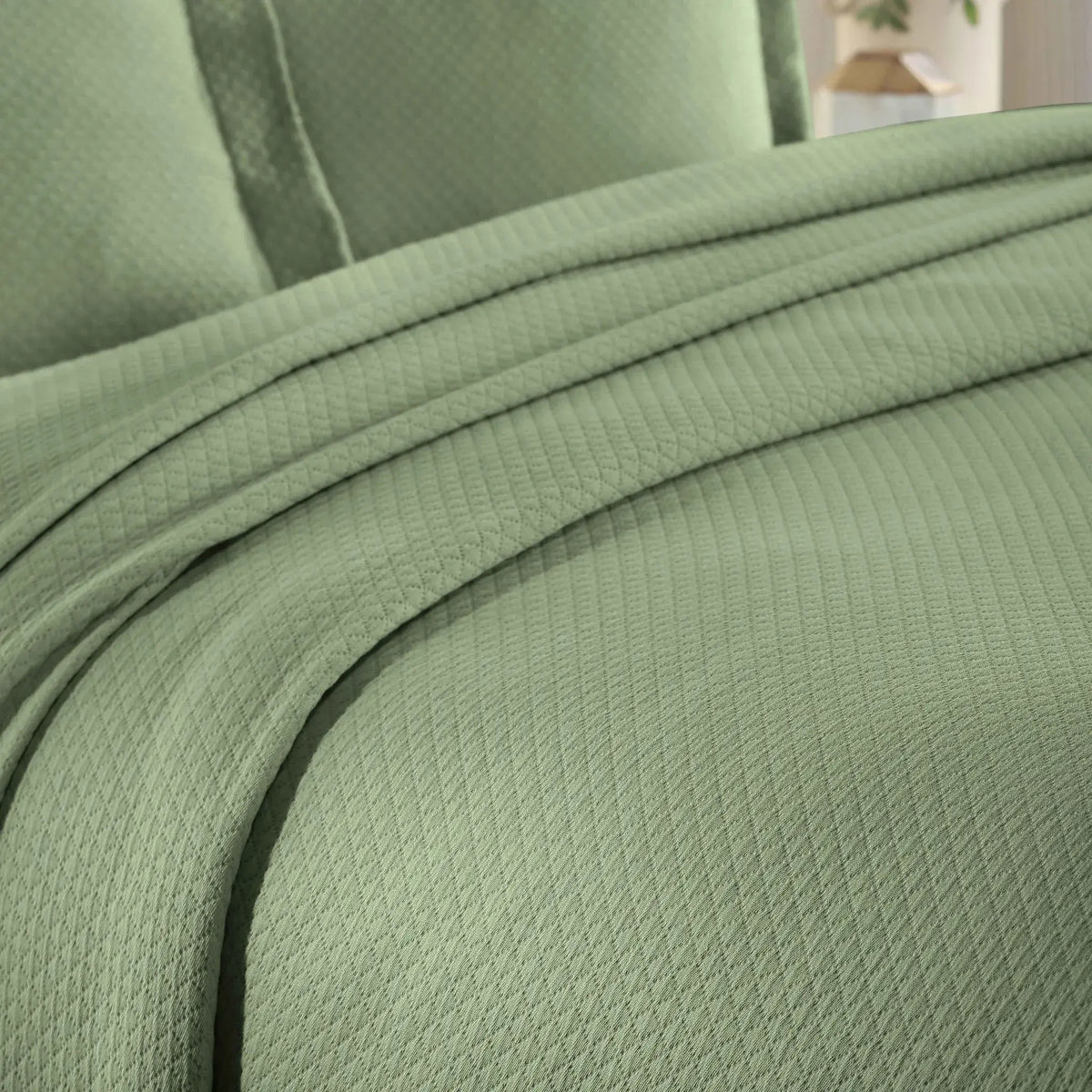 Jacquard Matelassé Cotton Diamond Solitaire Bedspread Set