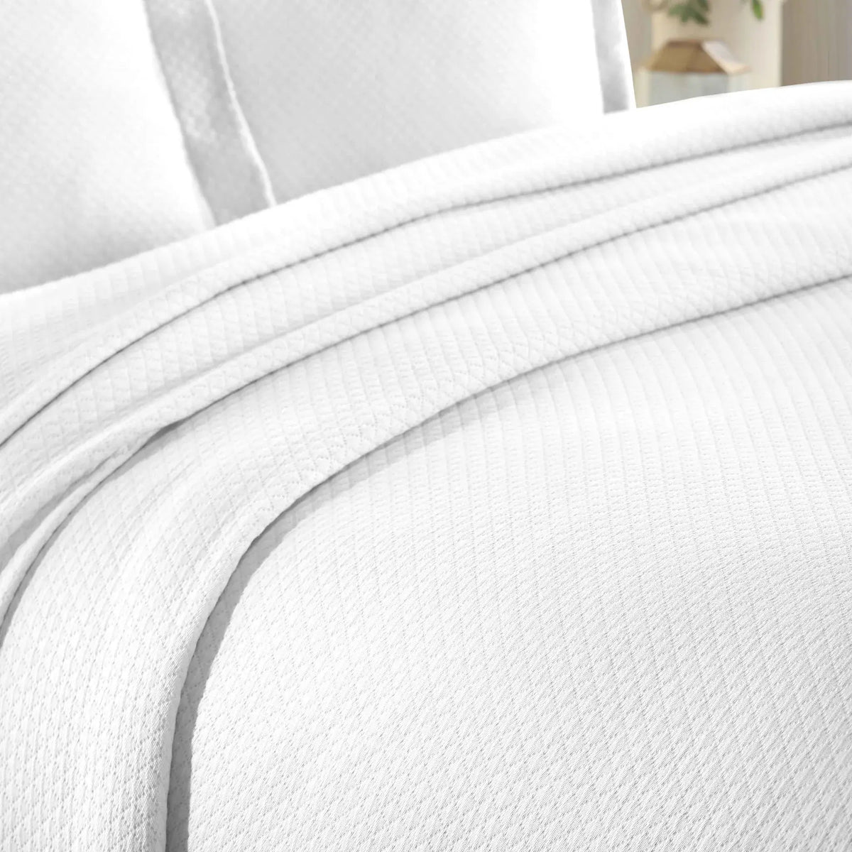 Jacquard Matelassé Cotton Diamond Solitaire Bedspread Set