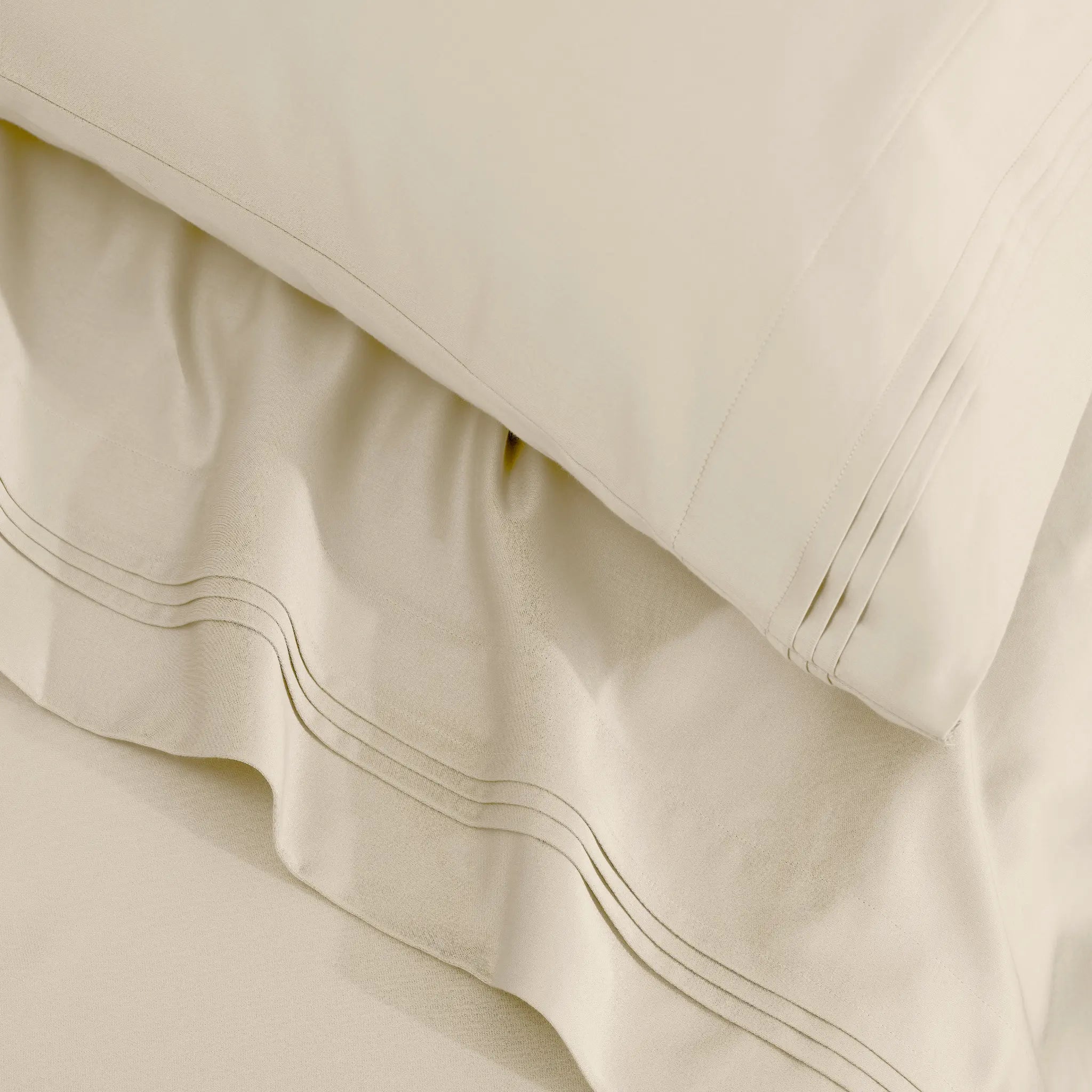 650 Thread Count Egyptian Cotton Solid Pillowcase Set - Blue Nile Mills