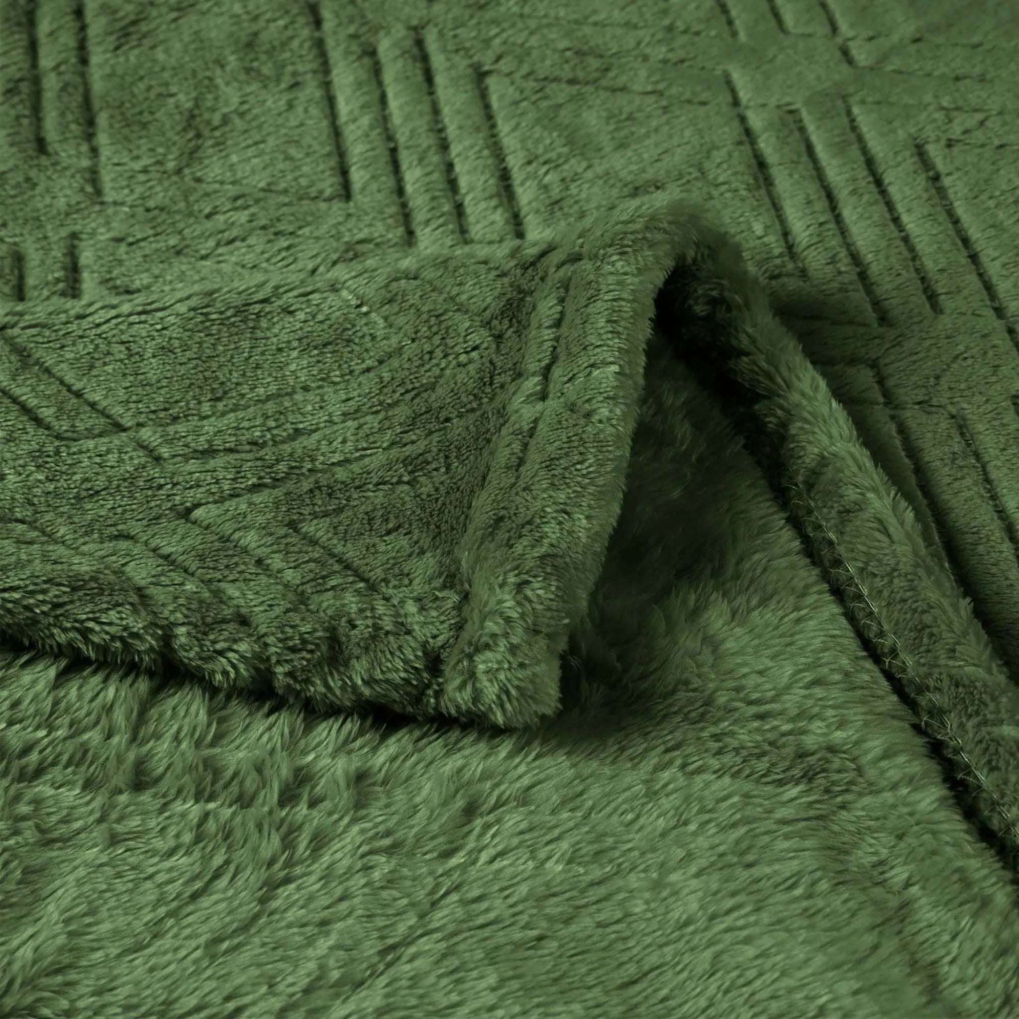 Alaska Diamond Plush Fleece Ultra-Soft Blanket