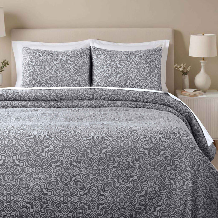 Enzy Medium Weight Floral Matelasse Bedspread and Sham Set