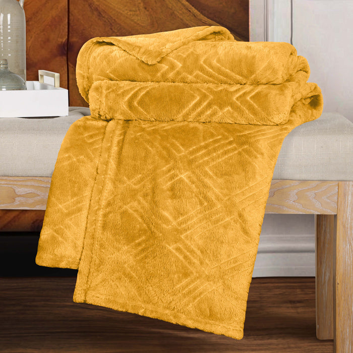 Alaska Diamond Plush Fleece Ultra-Soft Blanket