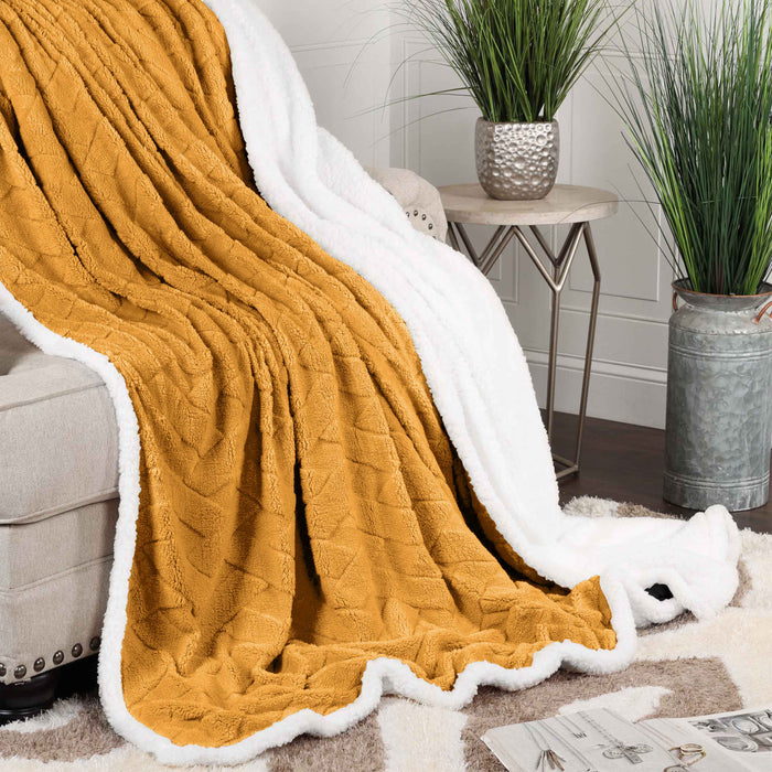 Nuuk Reversible Jacquard Lattice Plush Sherpa Fleece Blanket