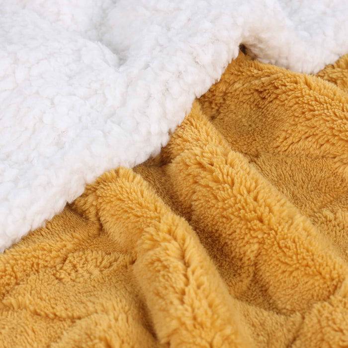 Nuuk Reversible Jacquard Lattice Plush Sherpa Fleece Blanket