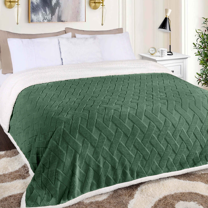 Nuuk Reversible Jacquard Lattice Plush Sherpa Fleece Blanket