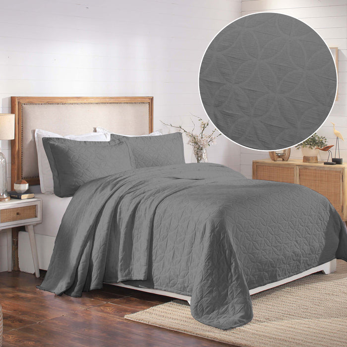 Serenity Cotton Matelasse Weave Jacquard Celtic Circle Bedspread Set - Gray