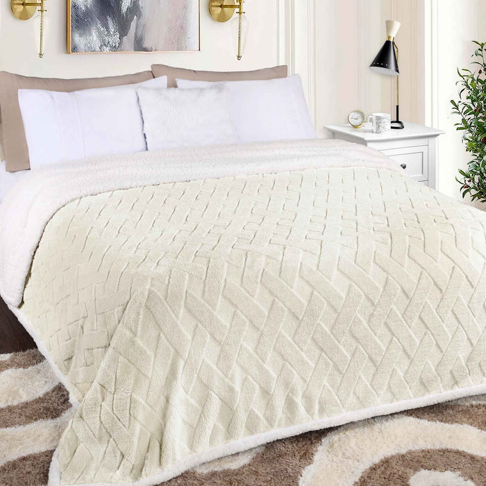 Nuuk Reversible Jacquard Lattice Plush Sherpa Fleece Blanket