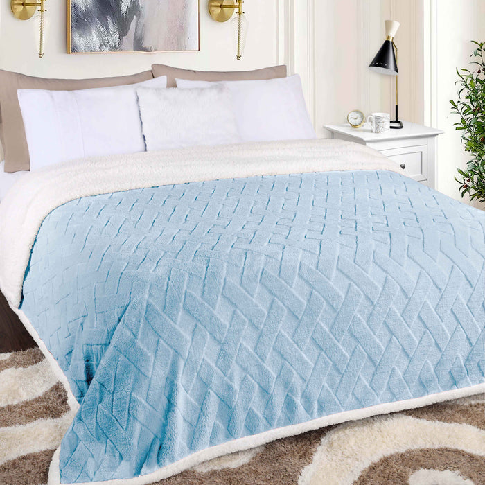 Nuuk Reversible Jacquard Lattice Plush Sherpa Fleece Blanket