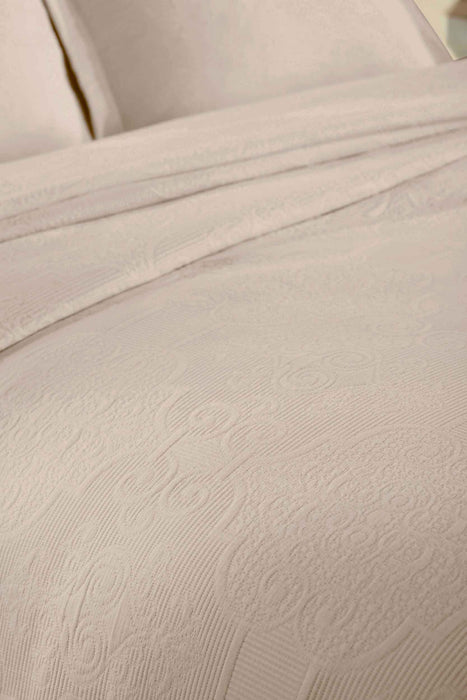 Florin Cotton Matelassé Weave Jacquard Scrolling Medallion Bedspread Set - Linen