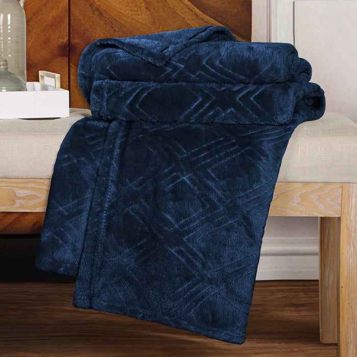 Alaska Diamond Plush Fleece Ultra-Soft Blanket