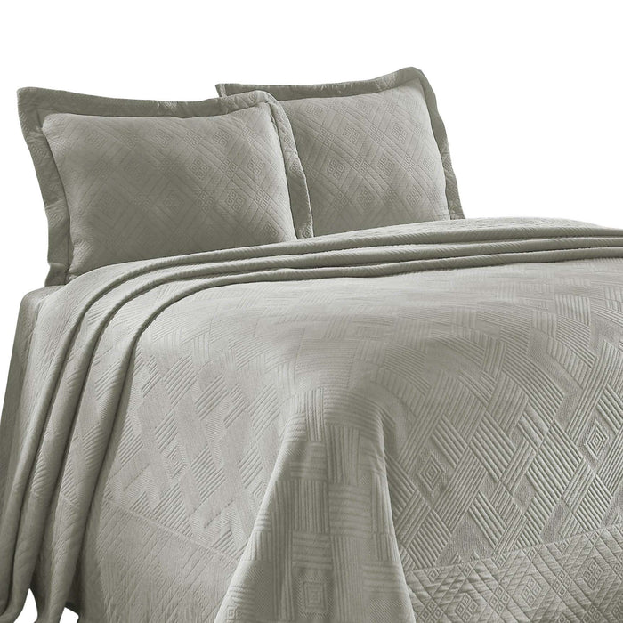 Geometric Fret Cotton Jacquard Matelasse Scalloped Bedspread Set - Platinum