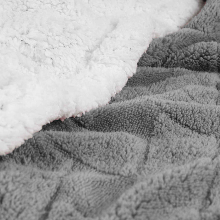 Nuuk Reversible Jacquard Lattice Plush Sherpa Fleece Blanket