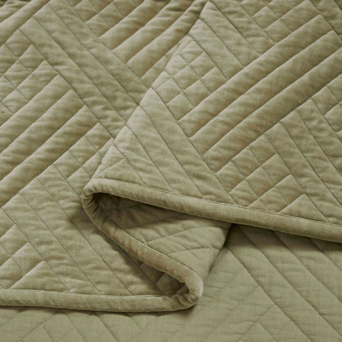 Karina Cotton Velvet Lightweight Quilt and Sham Set