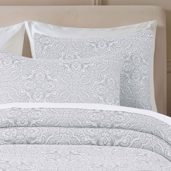 Enzy Medium Weight Floral Matelasse Bedspread and Sham Set