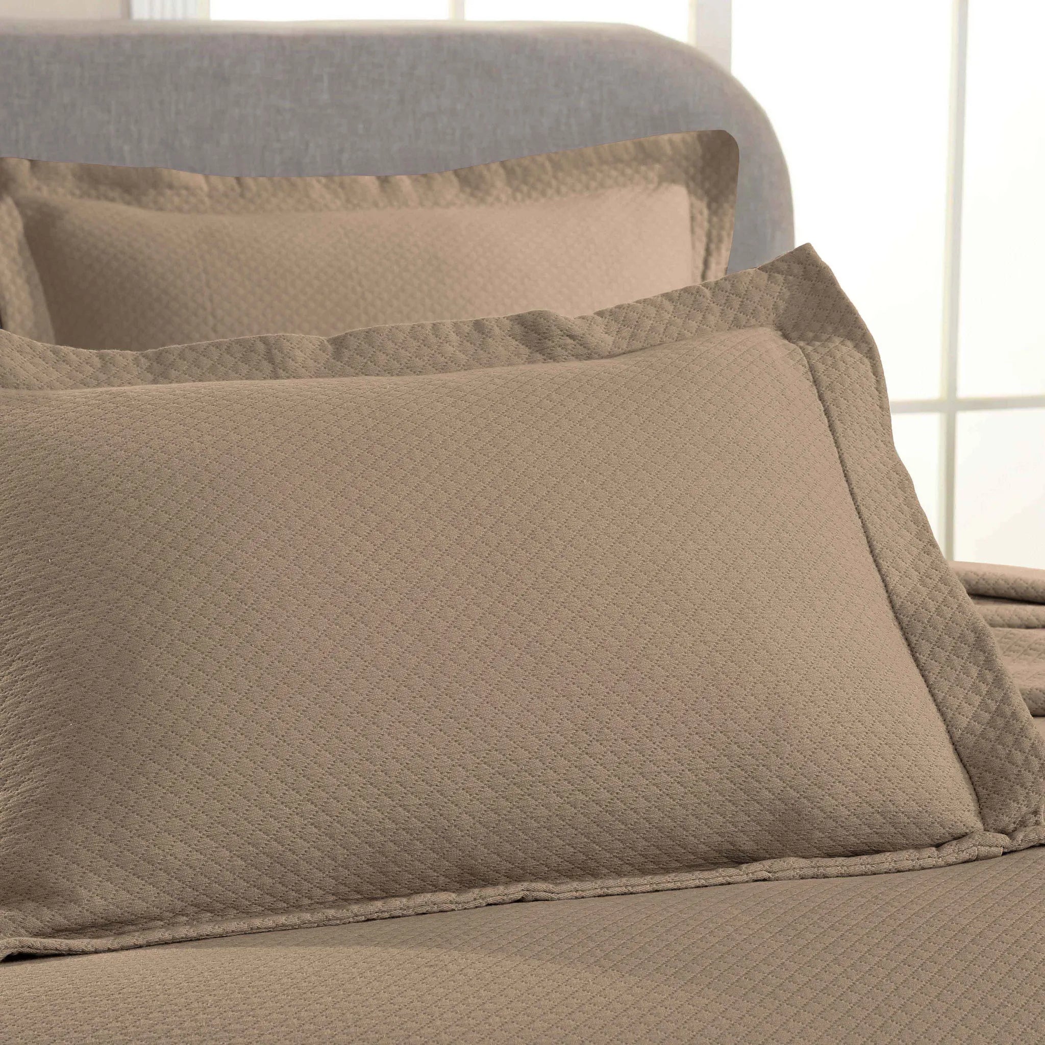 Jacquard Matelassé Cotton Diamond Solitaire Bedspread Set