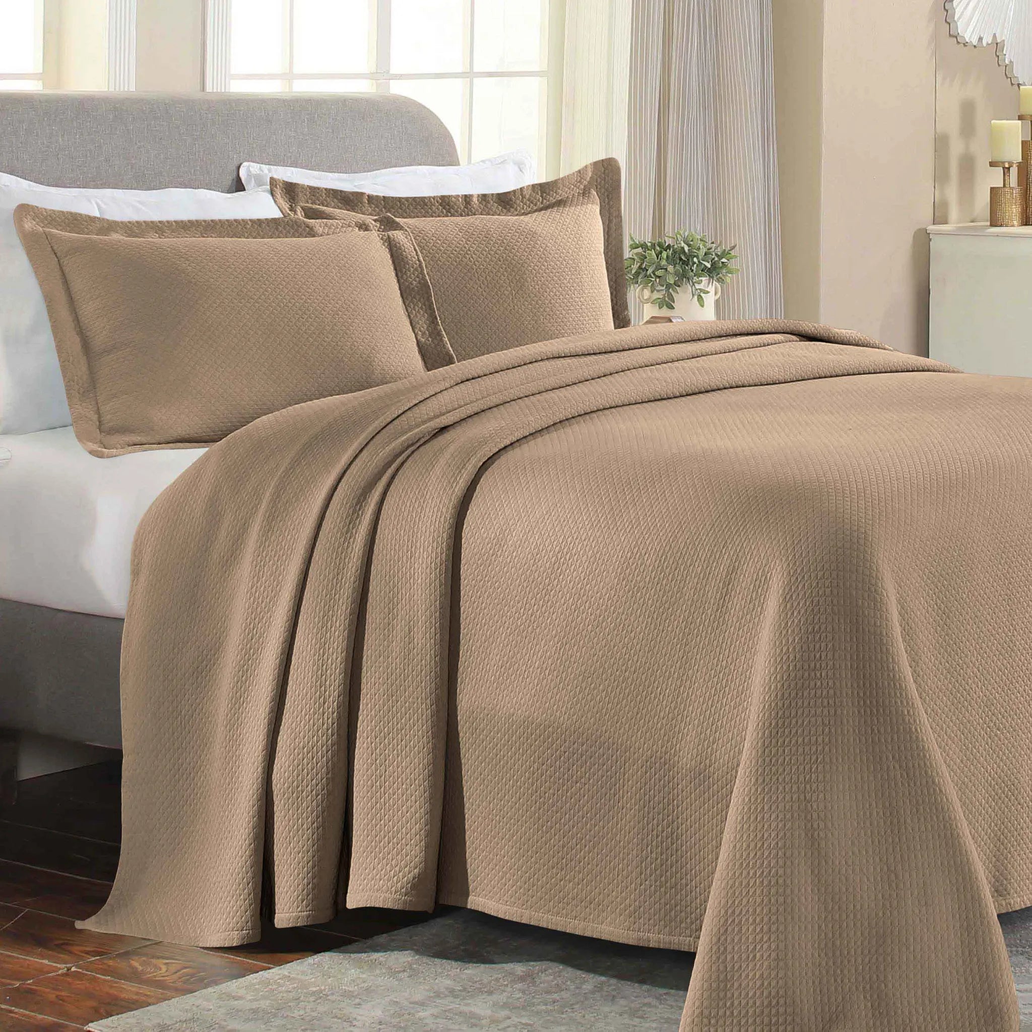 Jacquard Matelassé Cotton Diamond Solitaire Bedspread Set