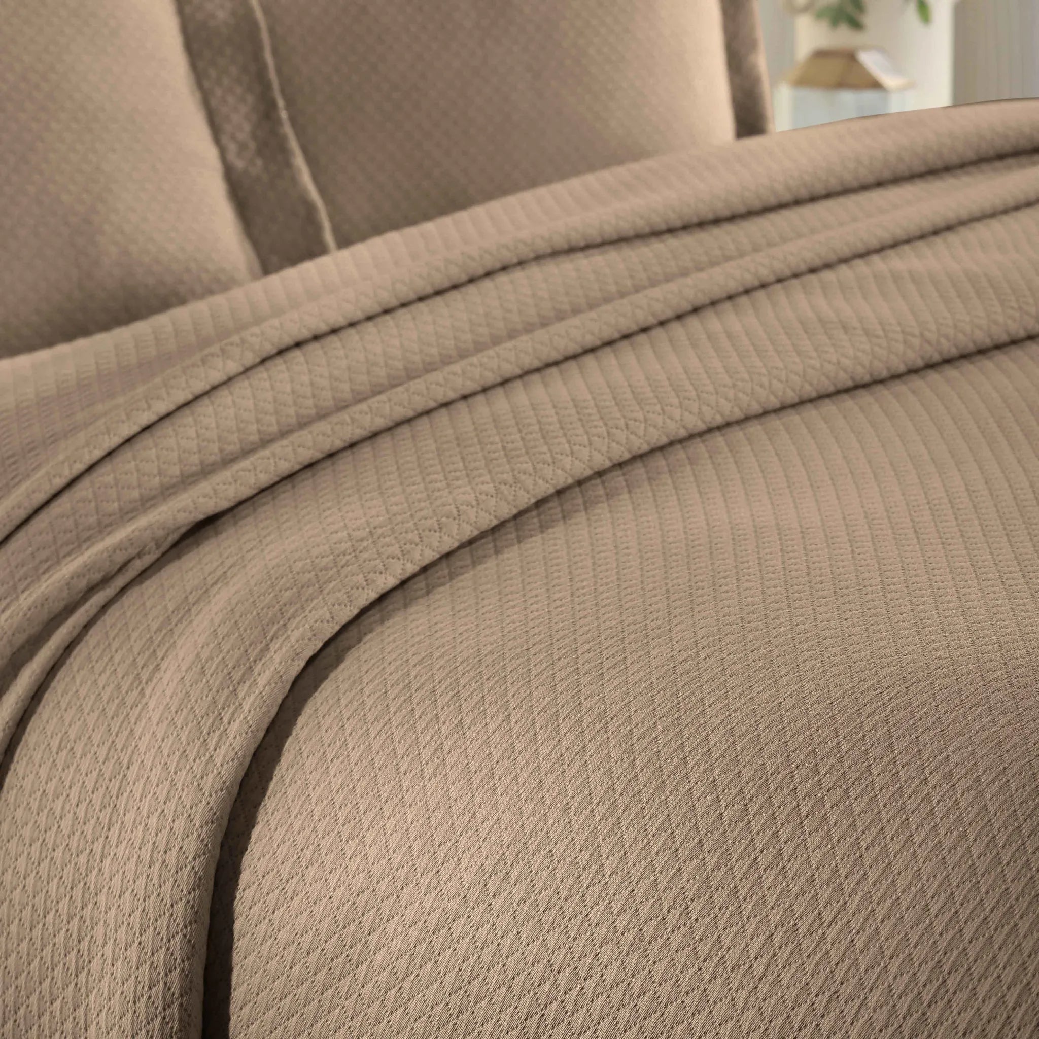 Jacquard Matelassé Cotton Diamond Solitaire Bedspread Set