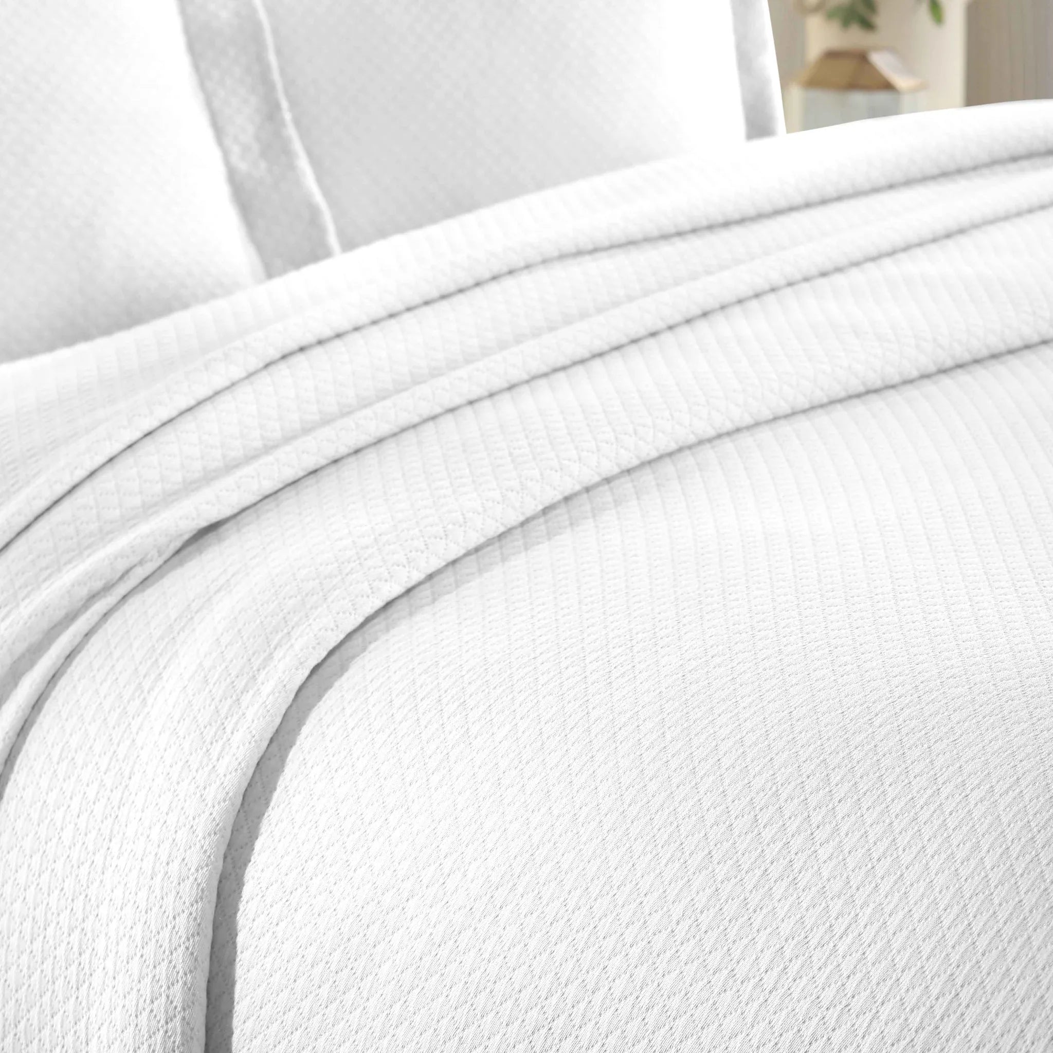 Jacquard Matelassé Cotton Diamond Solitaire Bedspread Set