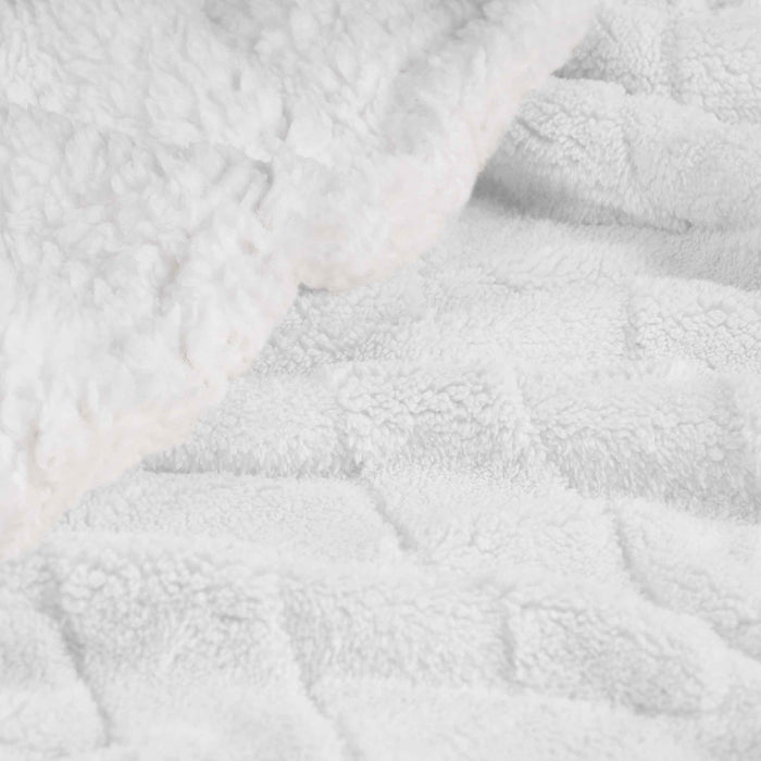 Reversible Jacquard Lattice Fleece Plush Sherpa Blanket