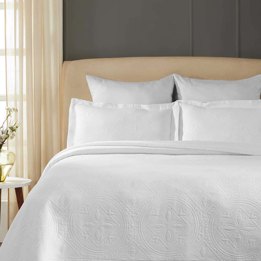 Celtic Circle Jacquard Matelasse Cotton Bedspread Set - White